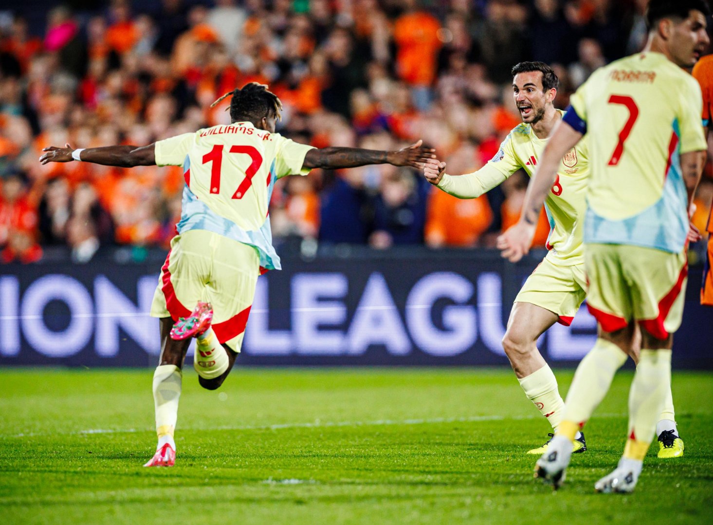 开云体育下载-关于欧联杯资格争夺战激烈，各队势如破竹的信息