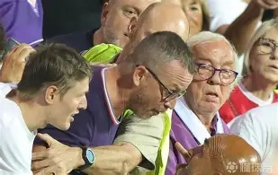 那不勒斯遭遇佛罗伦萨绝杀,失去领先优势 那不勒斯遭遇佛罗伦萨绝杀,失去领先优势